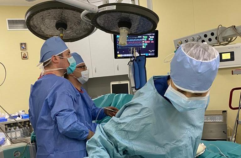 Заведующий отделением кардиохирургии ФНКЦ ФМБА Зотов А.С. принял участие в сессии в Санкт-Петербурге